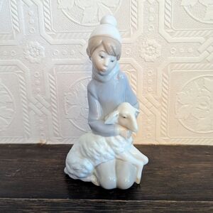 Vintage Lladró Porcelain Figurine | Girl with Lamb